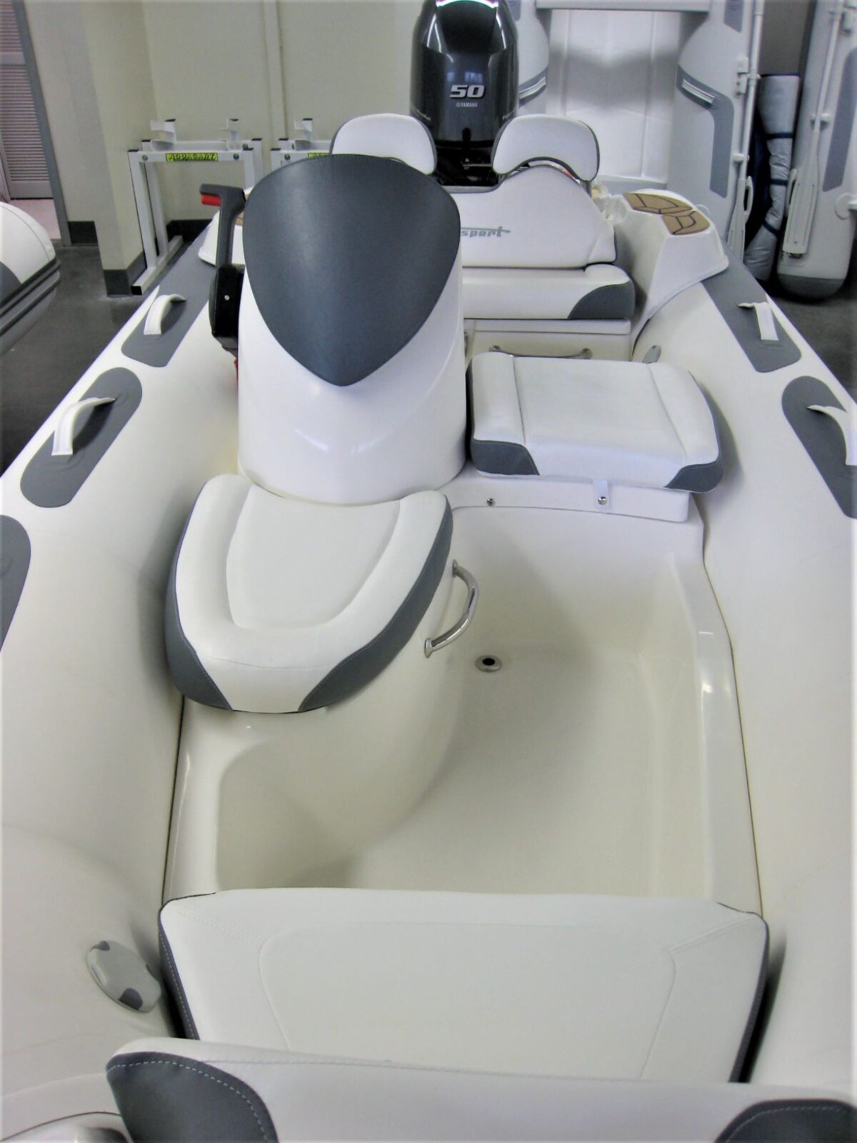 Avon SeaSport Deluxe 400 Bow Seating